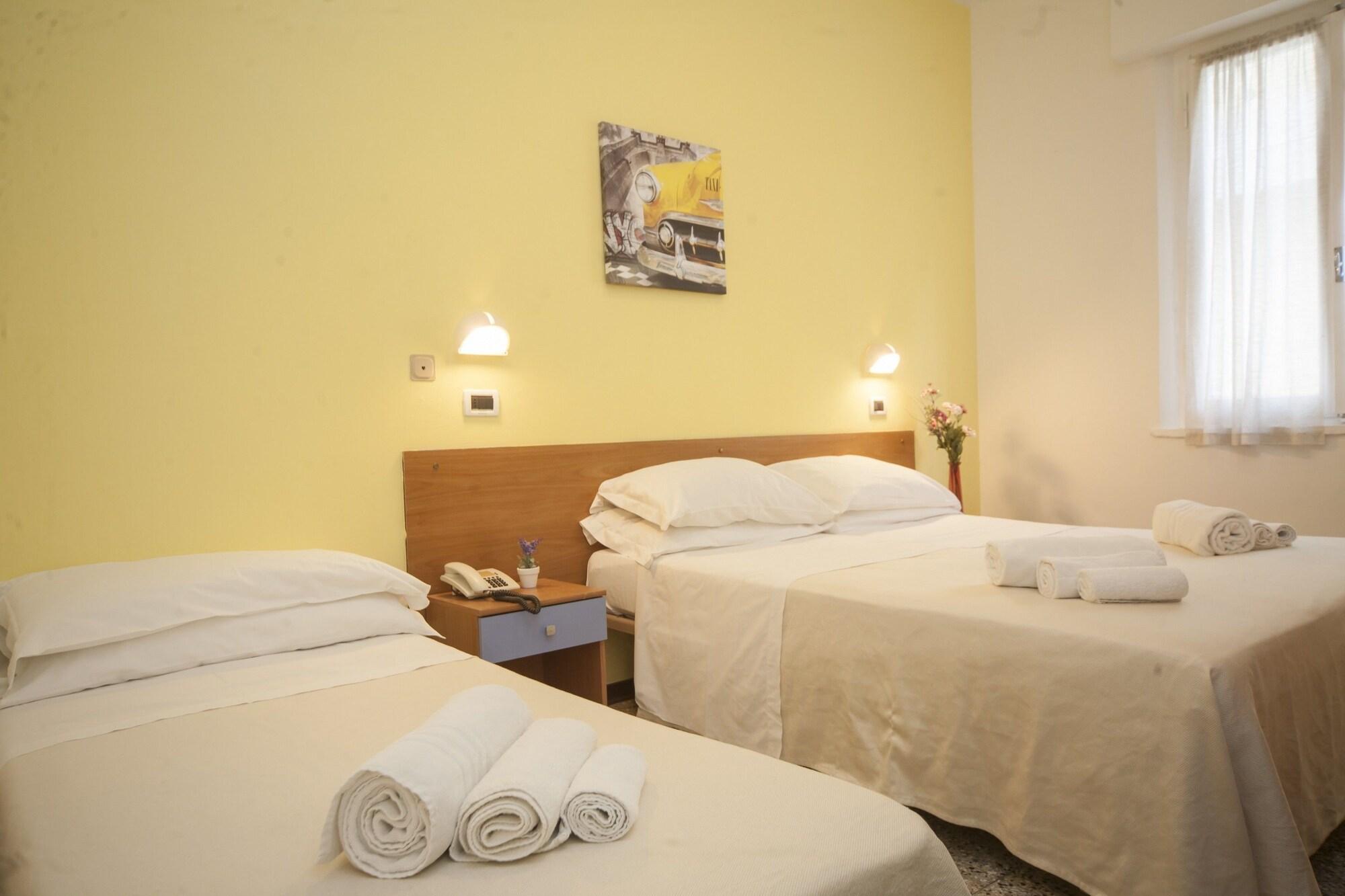 רימיני Hotel Eliseo מראה חיצוני תמונה