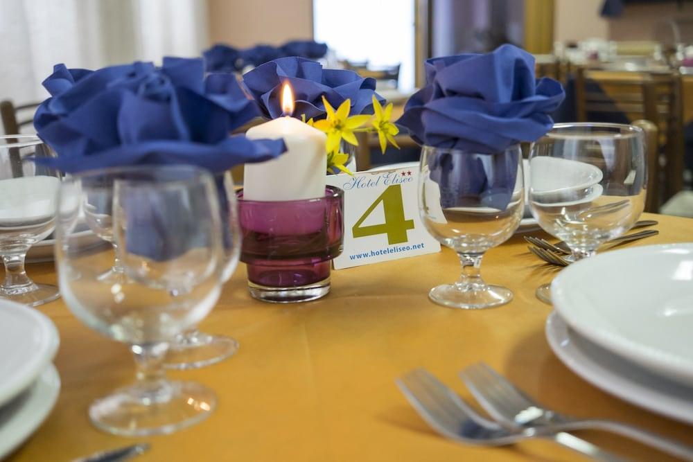 רימיני Hotel Eliseo מראה חיצוני תמונה