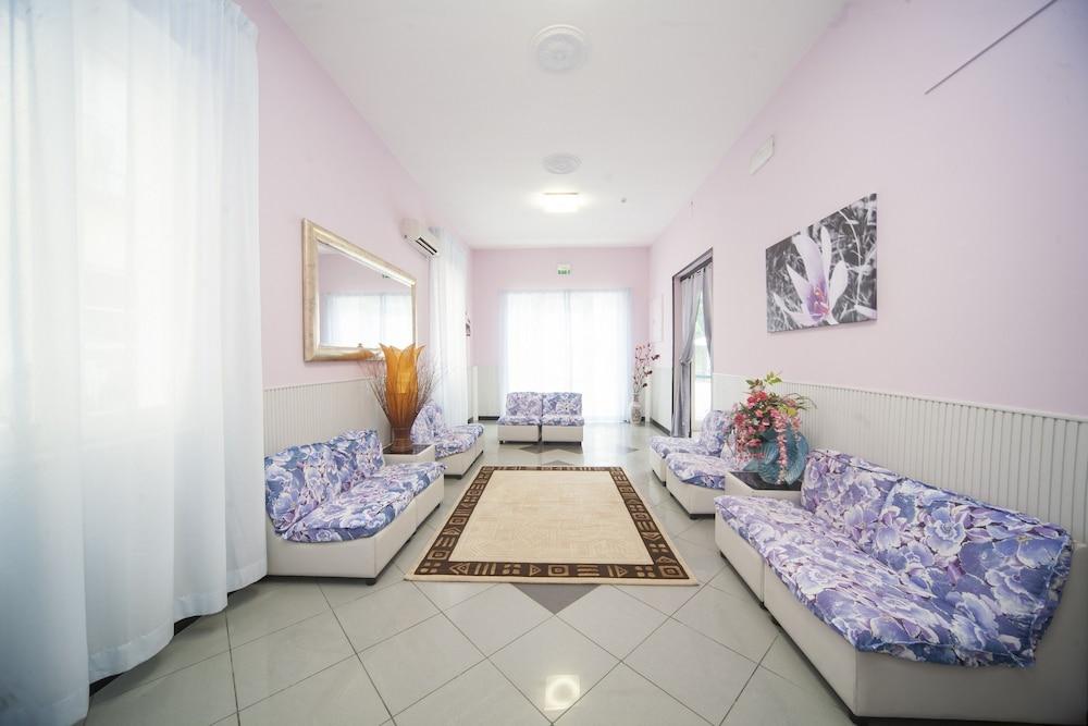 רימיני Hotel Eliseo מראה חיצוני תמונה