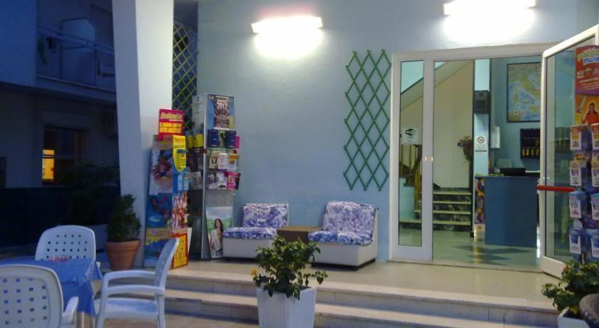רימיני Hotel Eliseo מראה חיצוני תמונה