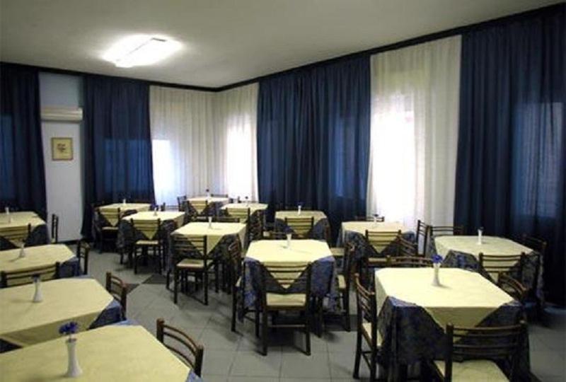 רימיני Hotel Eliseo מראה חיצוני תמונה
